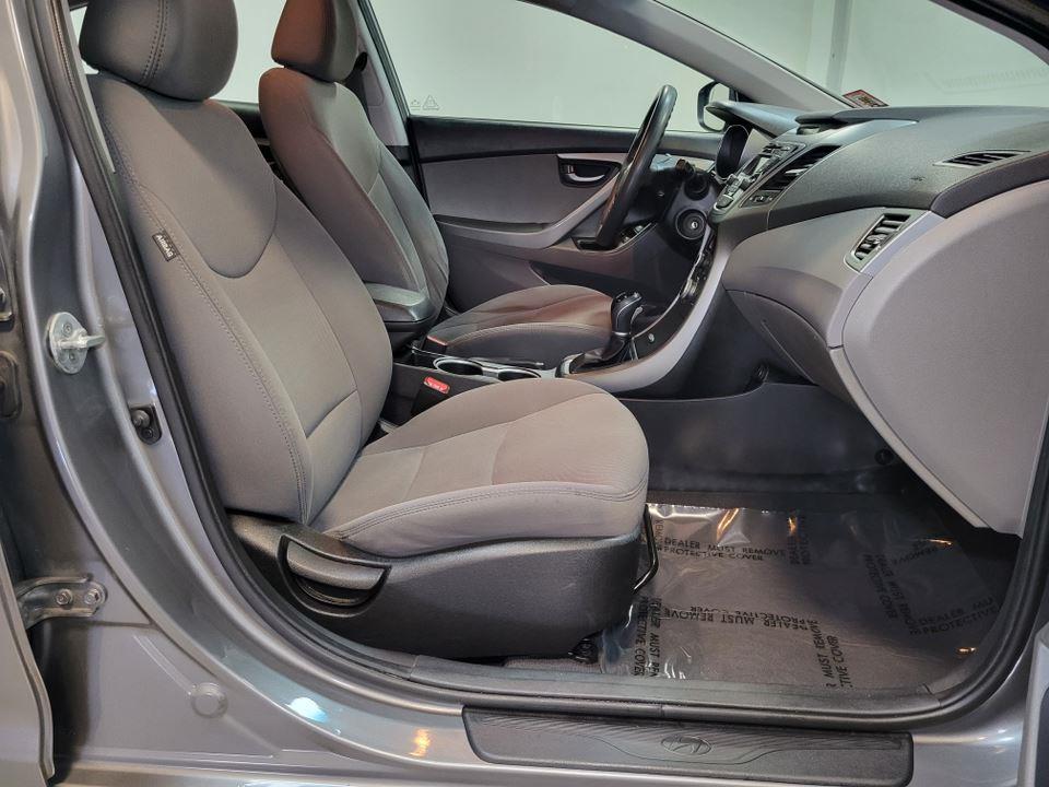 2014 Hyundai Elantra SE Image 20 of 38