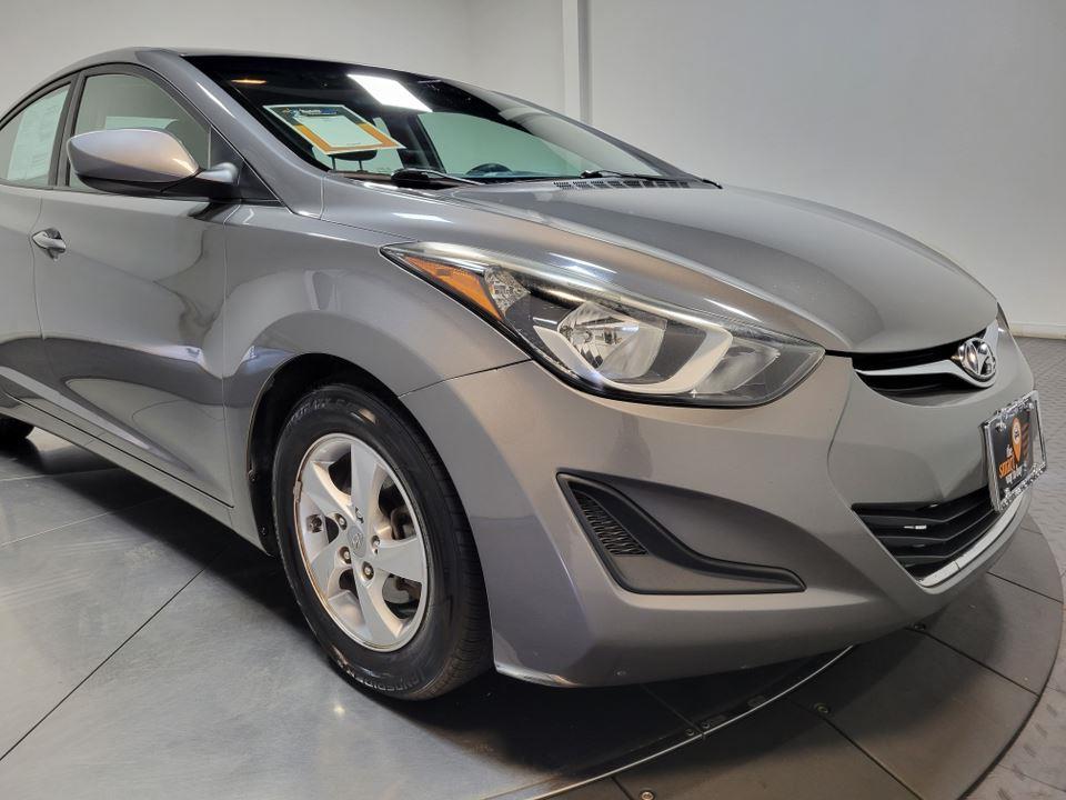 2014 Hyundai Elantra SE Image 6 of 38