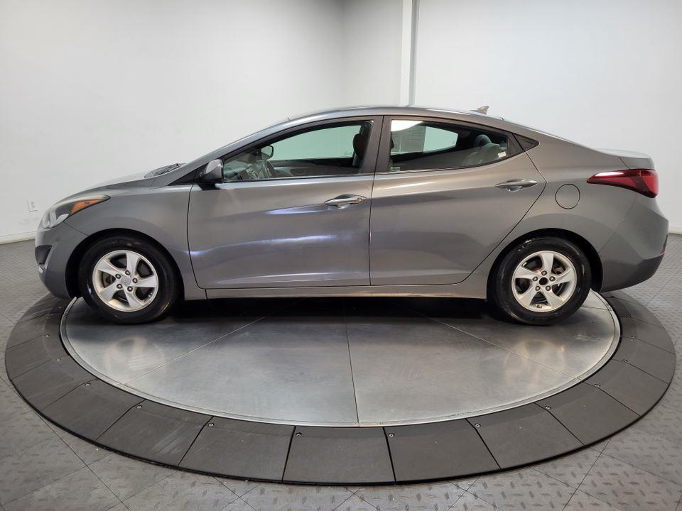 2014 Hyundai Elantra SE Image 13 of 38