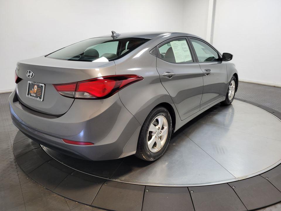 2014 Hyundai Elantra SE Image 8 of 38