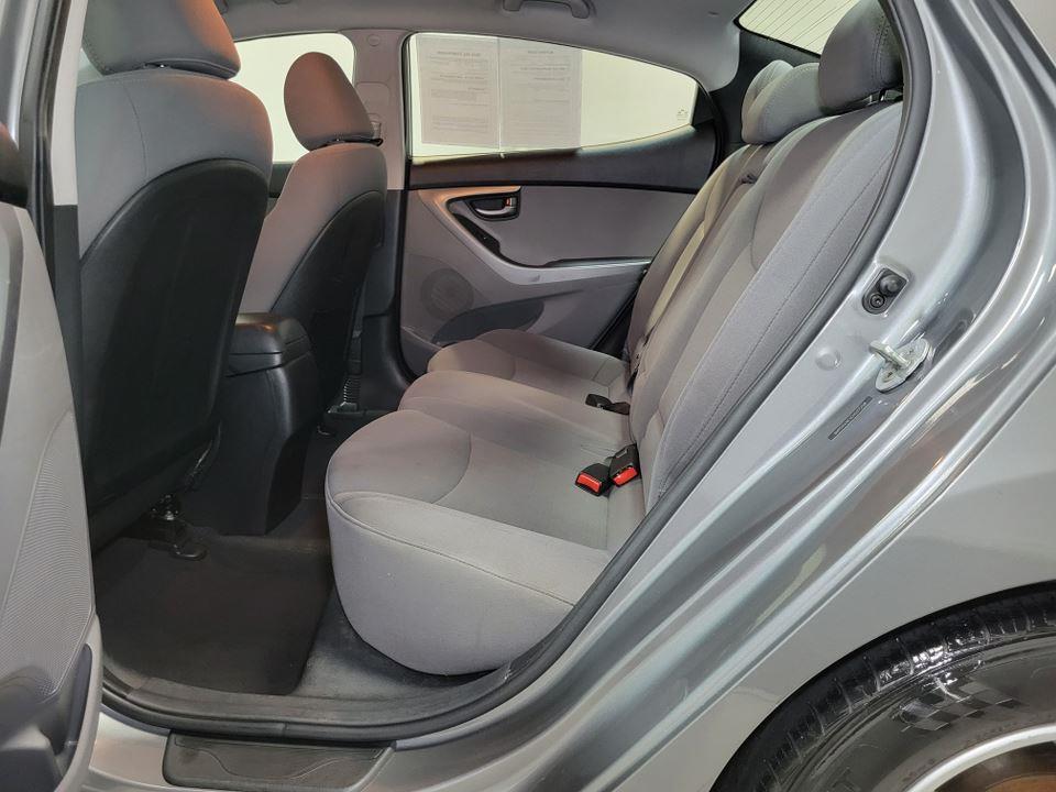 2014 Hyundai Elantra SE Image 21 of 38
