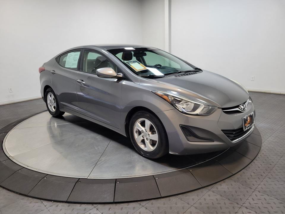2014 Hyundai Elantra SE Image 5 of 38