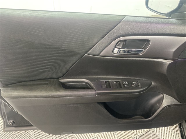 2014 Honda Accord LX Image 12 of 23