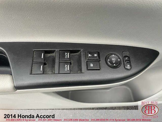 Vehicle image 13 of 15