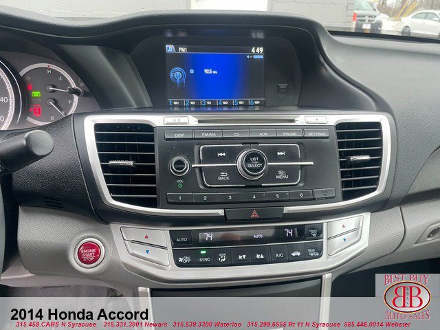 Vehicle image 14 of 15