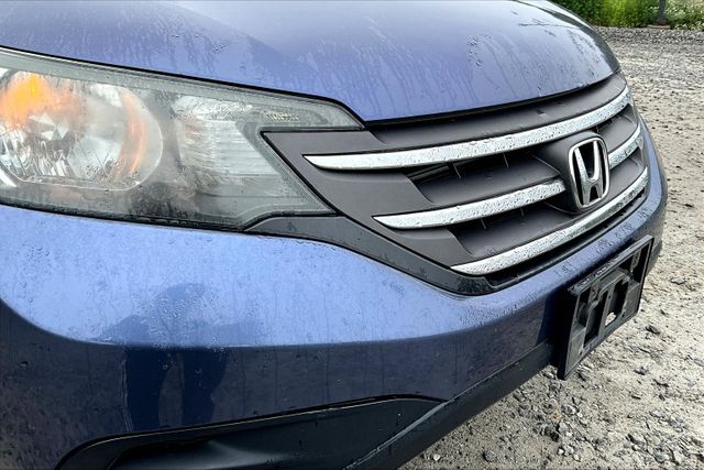 Vehicle image 28 of 32