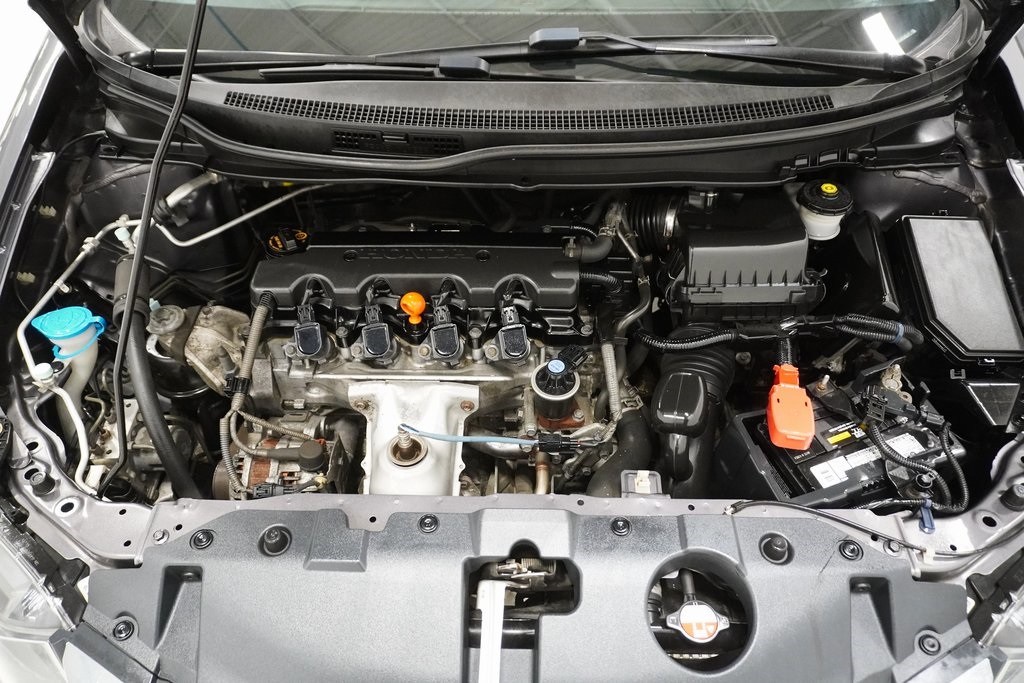 Vehicle image 8 of 27