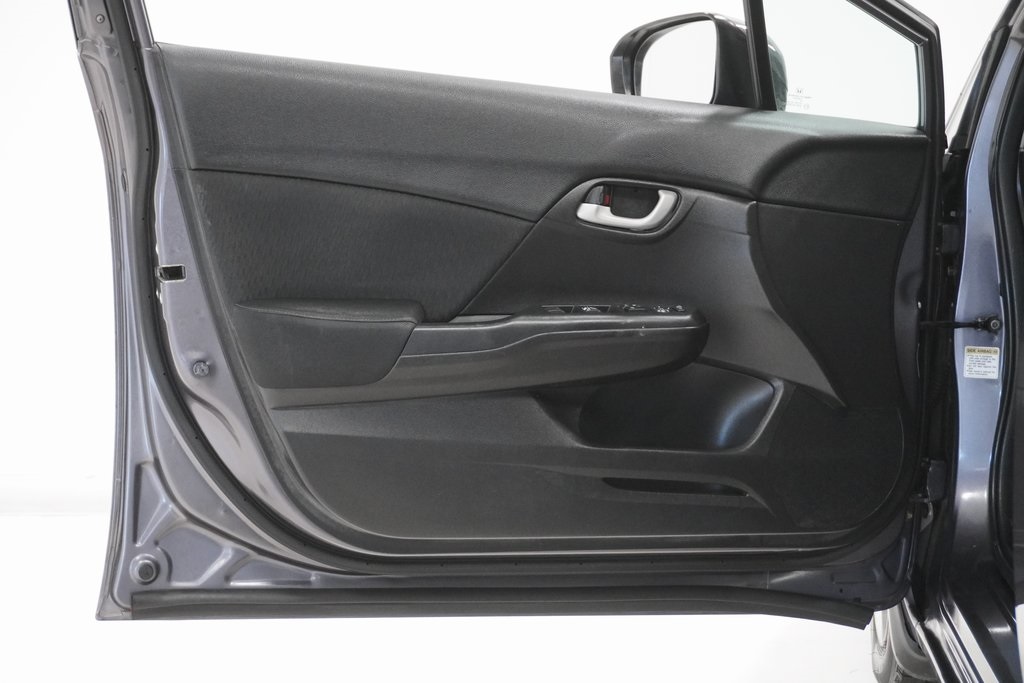 Vehicle image 12 of 27
