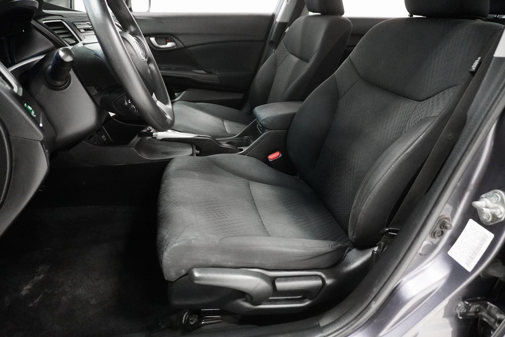 Vehicle image 10 of 27
