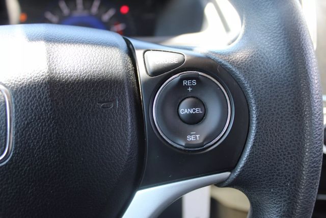 Vehicle image 13 of 23