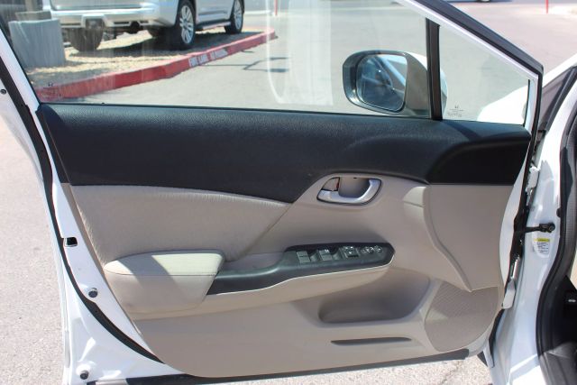 Vehicle image 10 of 23