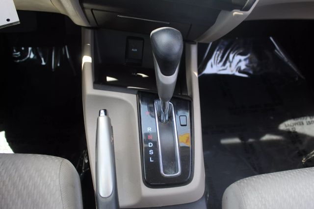 Vehicle image 16 of 23