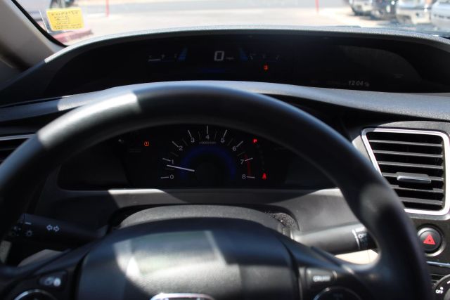 Vehicle image 14 of 23