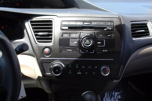 Vehicle image 15 of 23