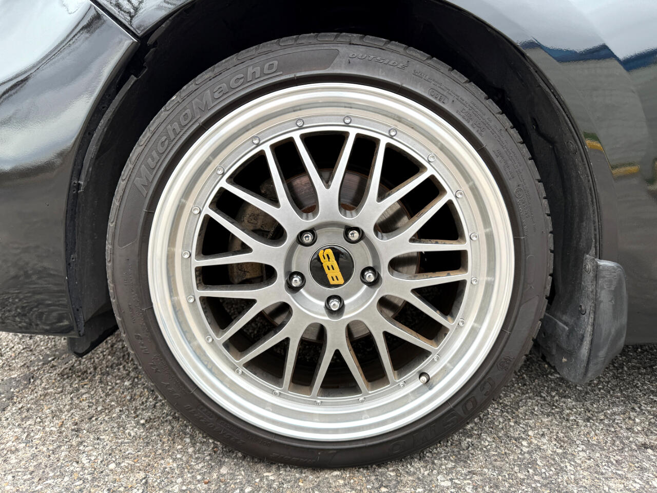 Vehicle image 22 of 25