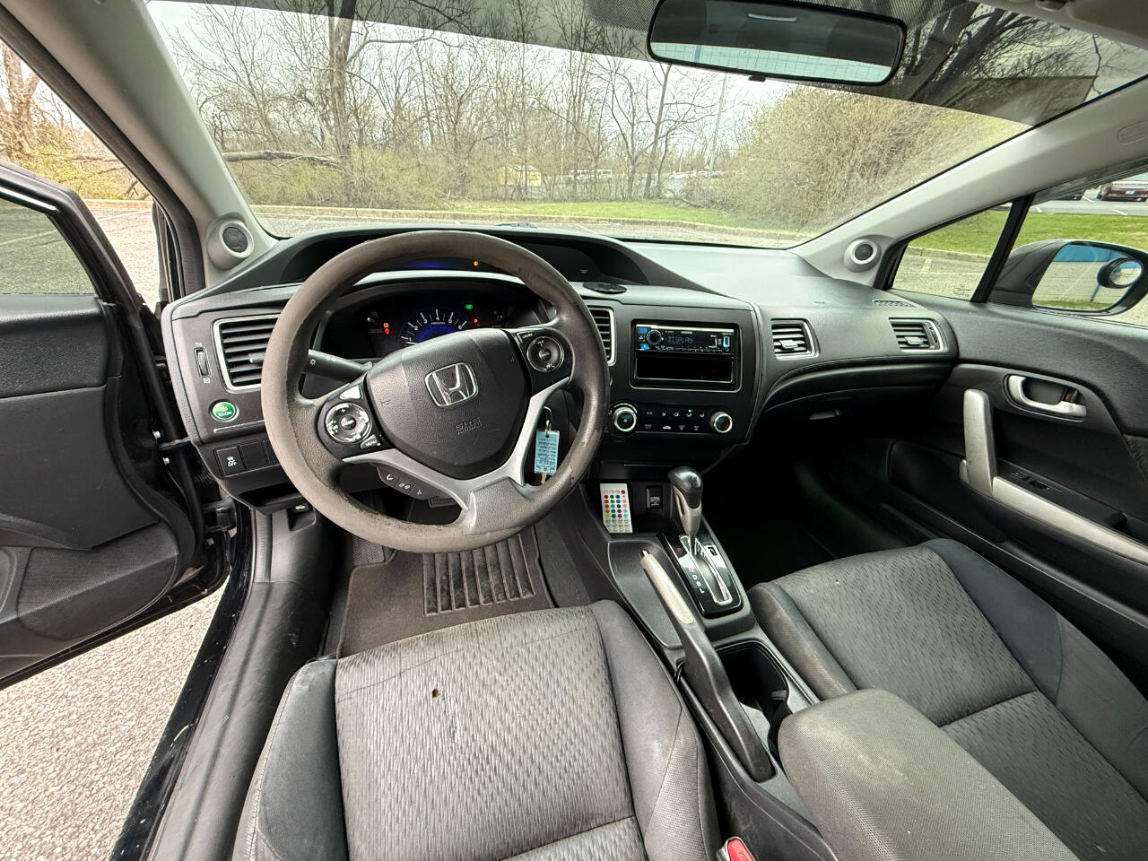 Vehicle image 15 of 25