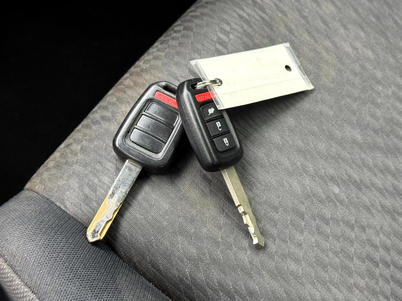 Vehicle image 19 of 25