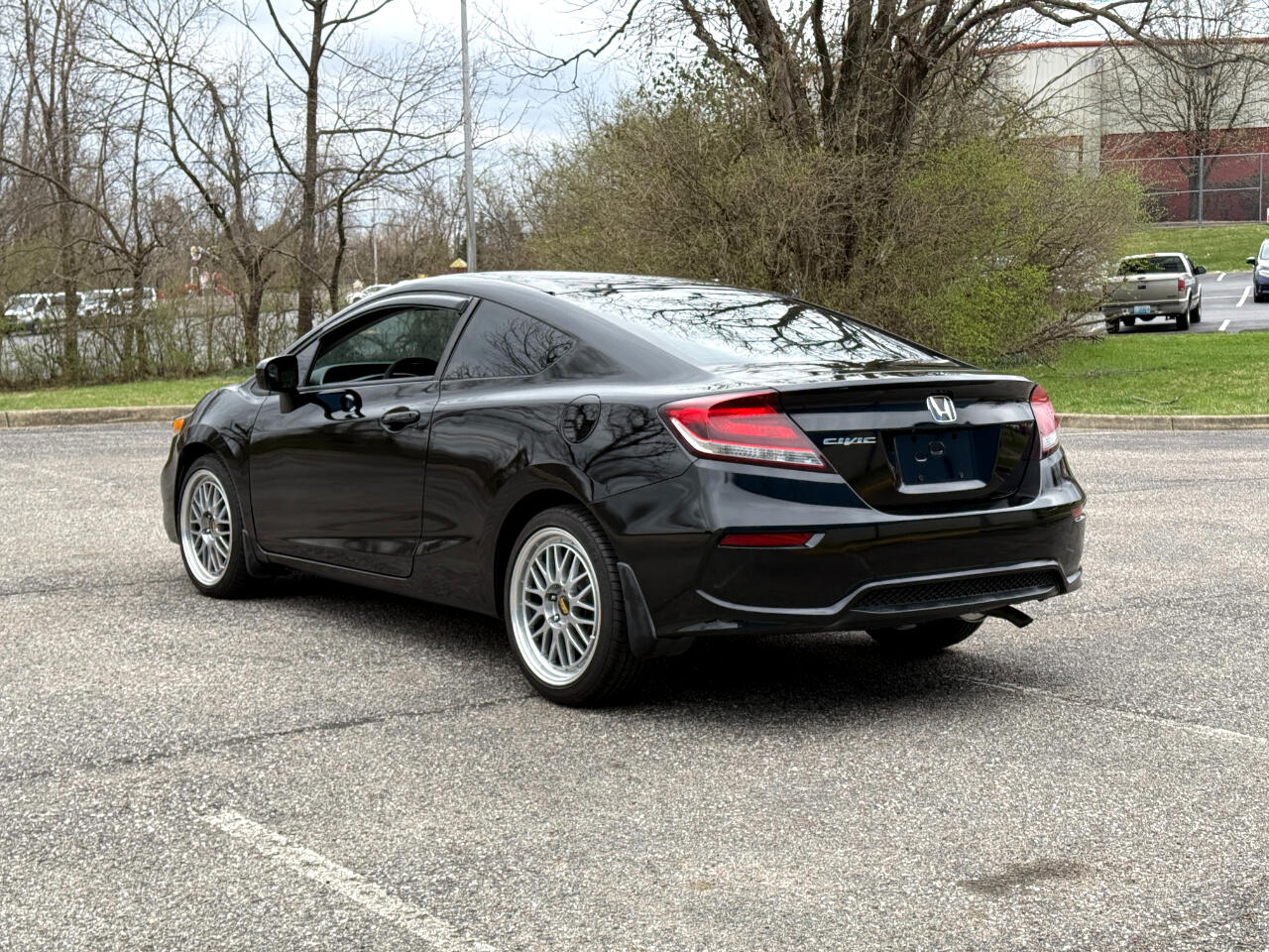 Vehicle image 7 of 25
