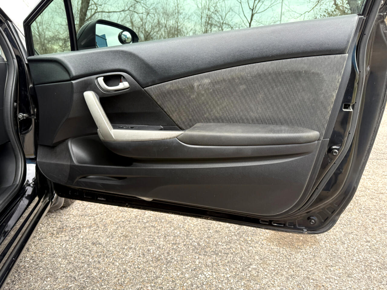 Vehicle image 16 of 25