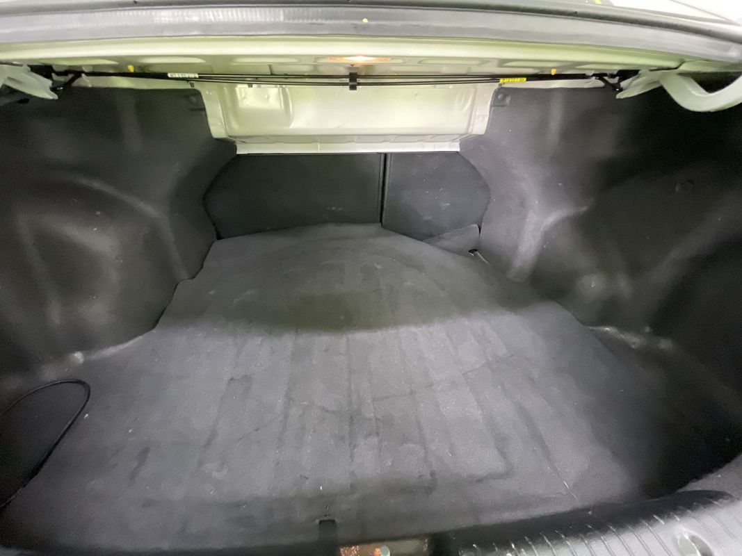 Vehicle image 12 of 27