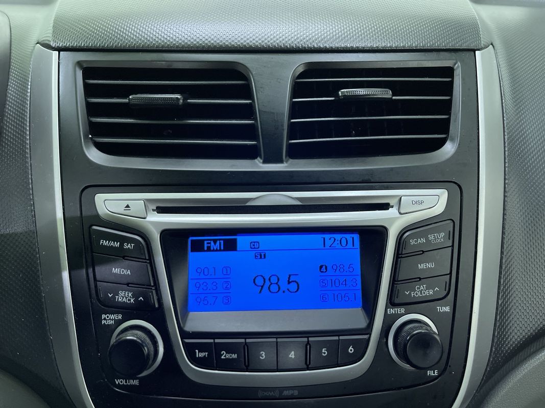 Vehicle image 20 of 27