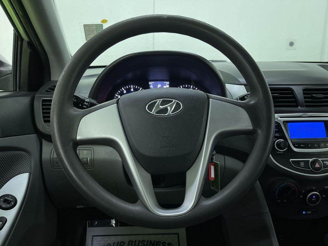 Vehicle image 18 of 27