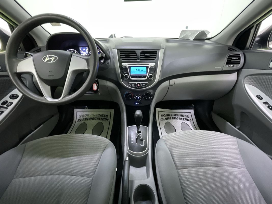 Vehicle image 17 of 27