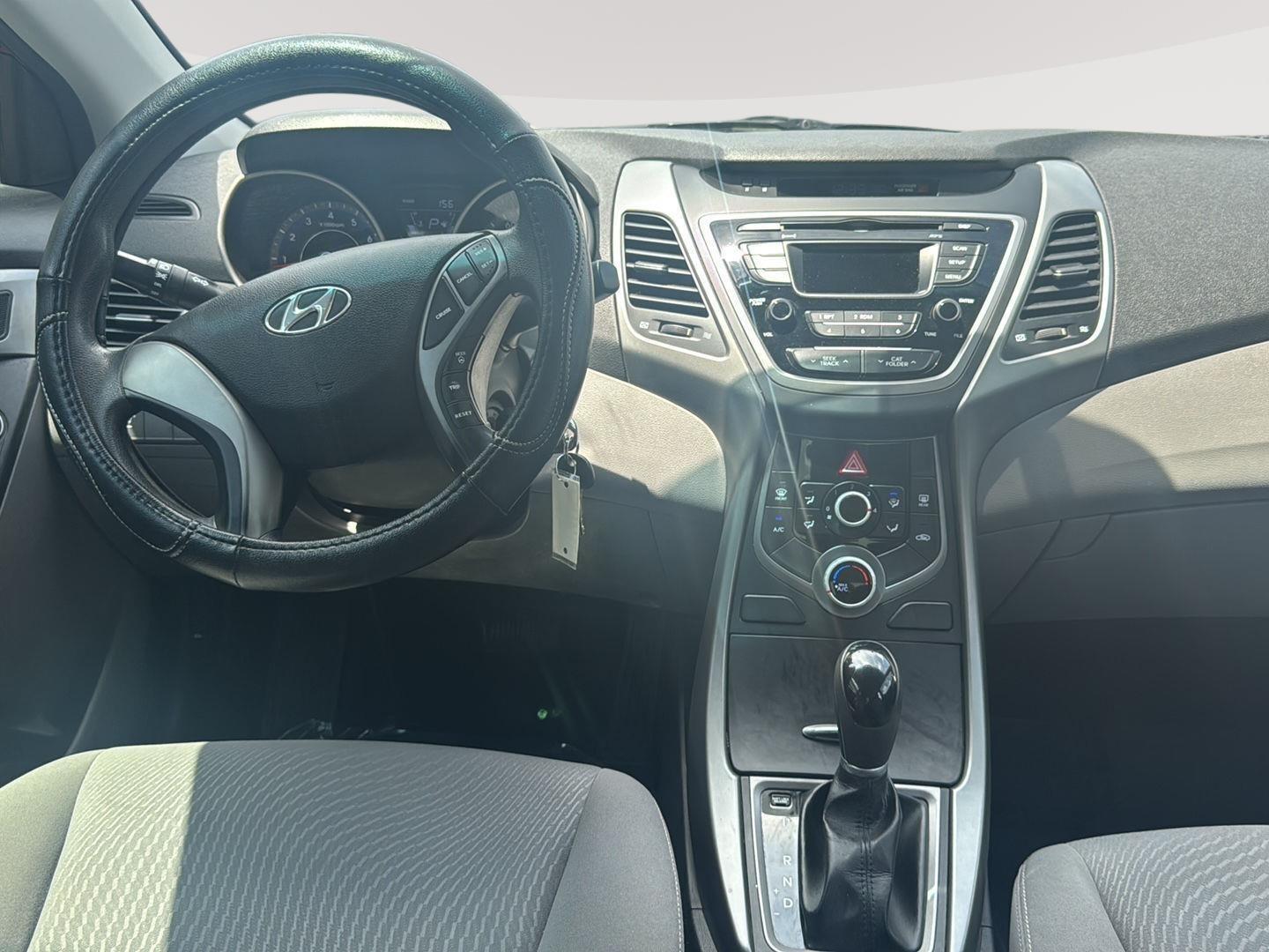 Vehicle image 21 of 34