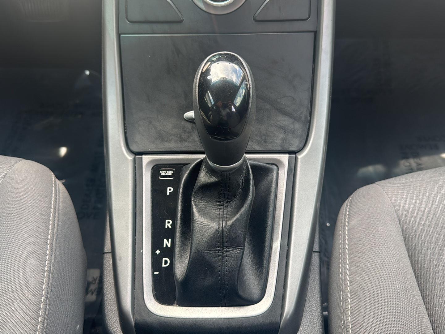 Vehicle image 24 of 34