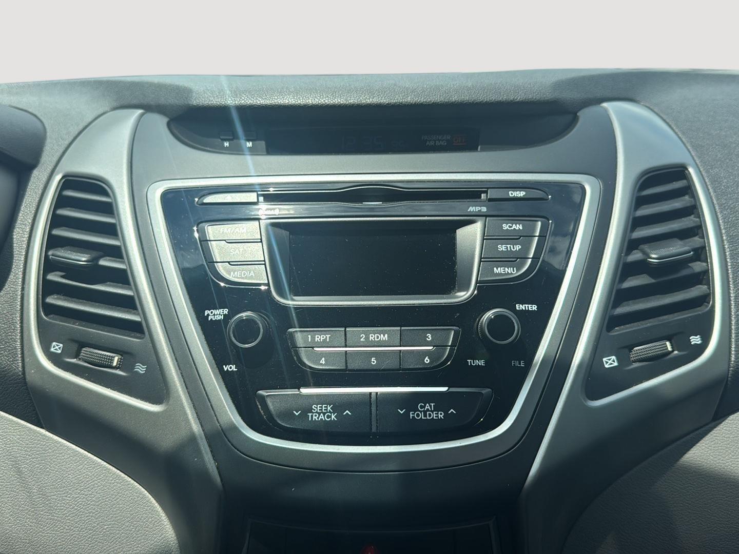 Vehicle image 32 of 34