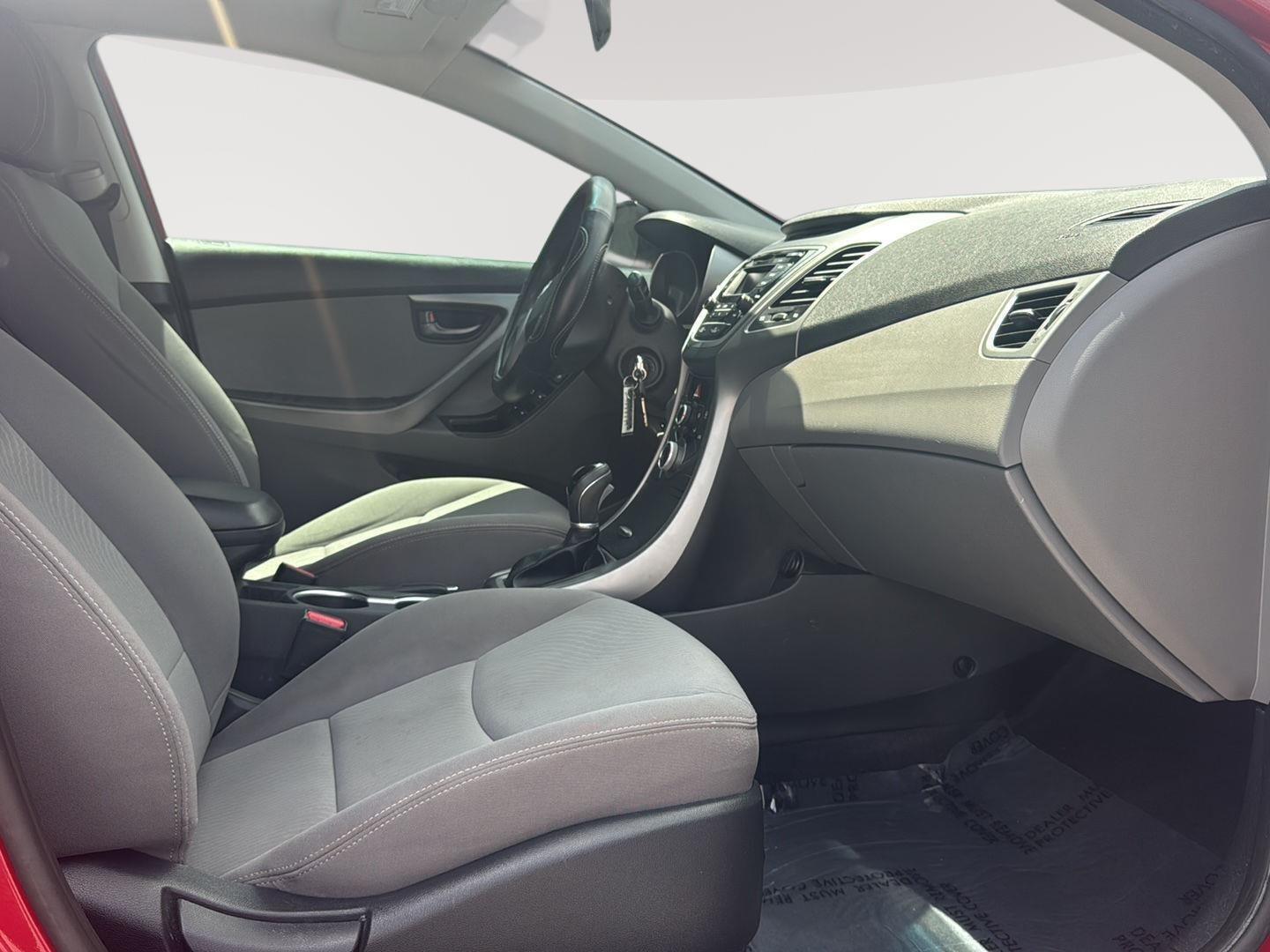 Vehicle image 17 of 34