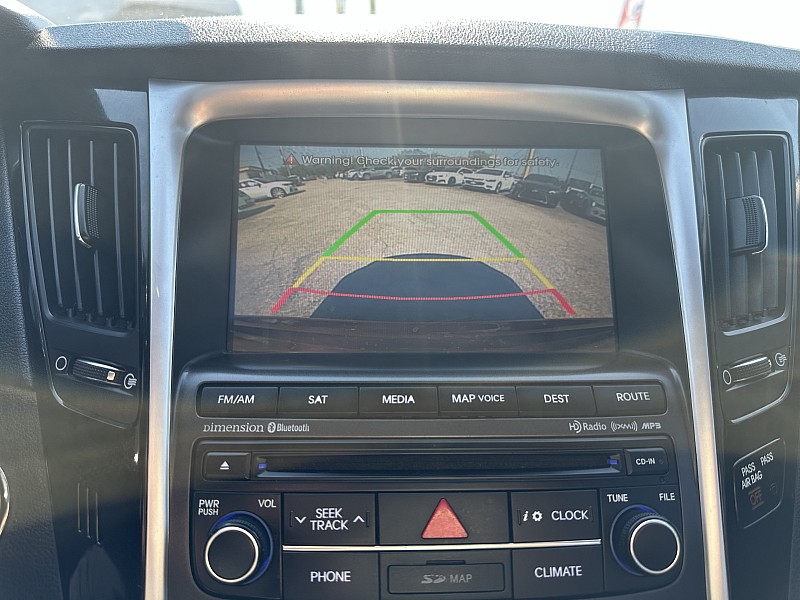Vehicle image 20 of 32