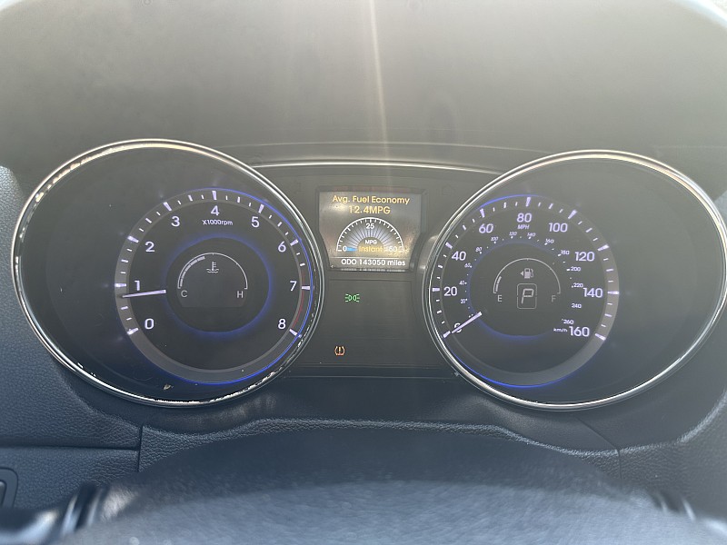 Vehicle image 19 of 32