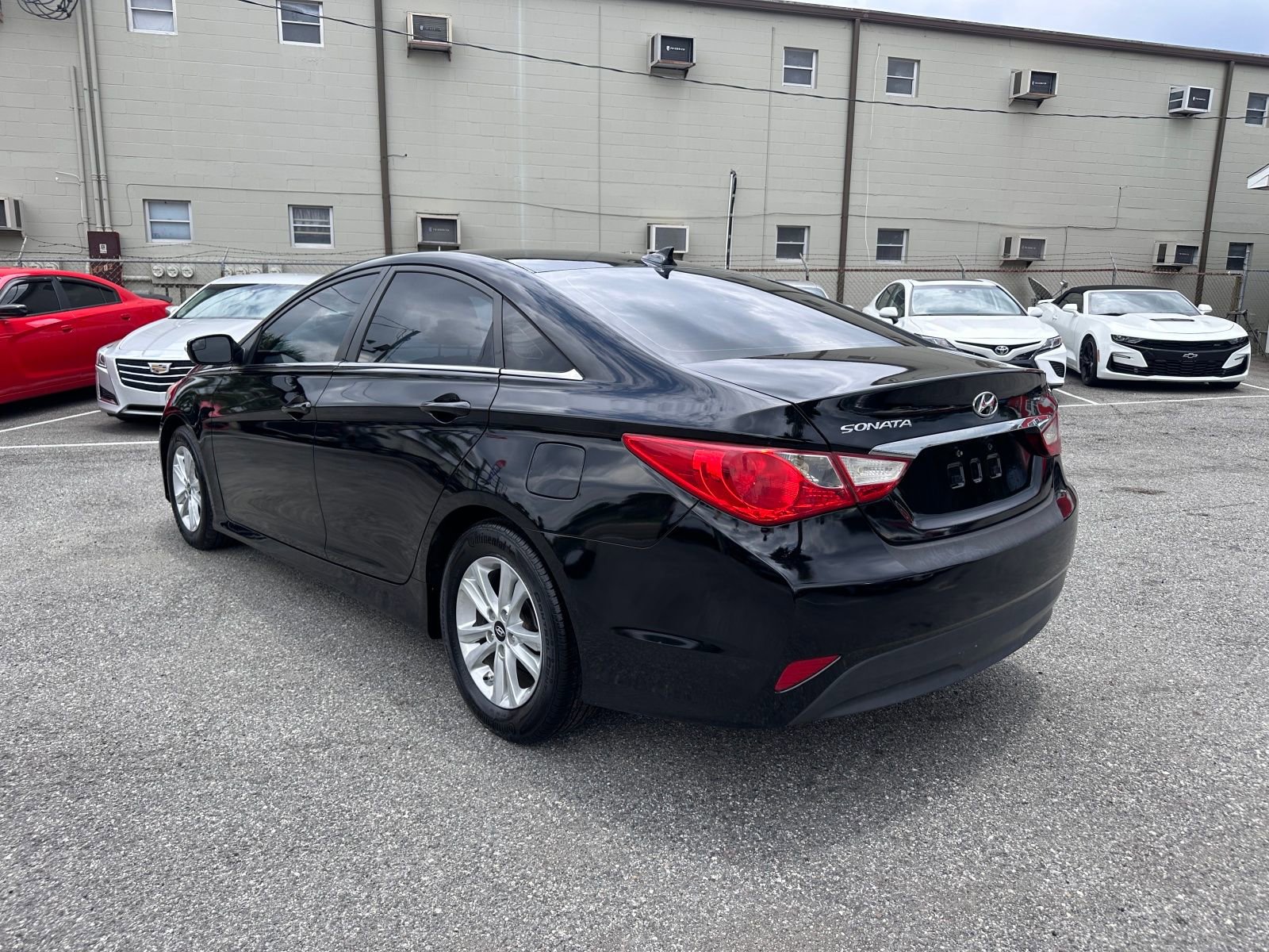 Vehicle image 7 of 21