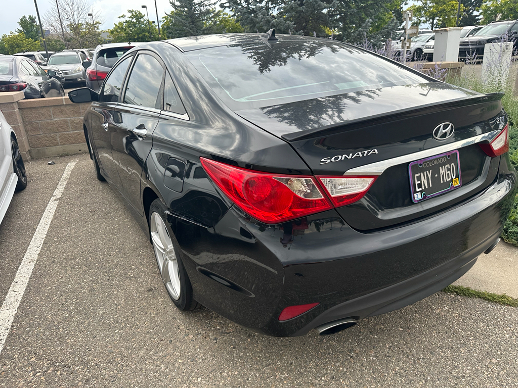 Vehicle image 9 of 18
