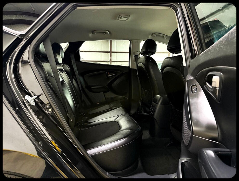 Vehicle image 12 of 40