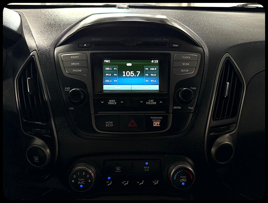 Vehicle image 28 of 40