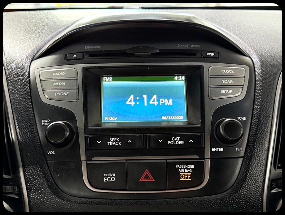 Vehicle image 23 of 40