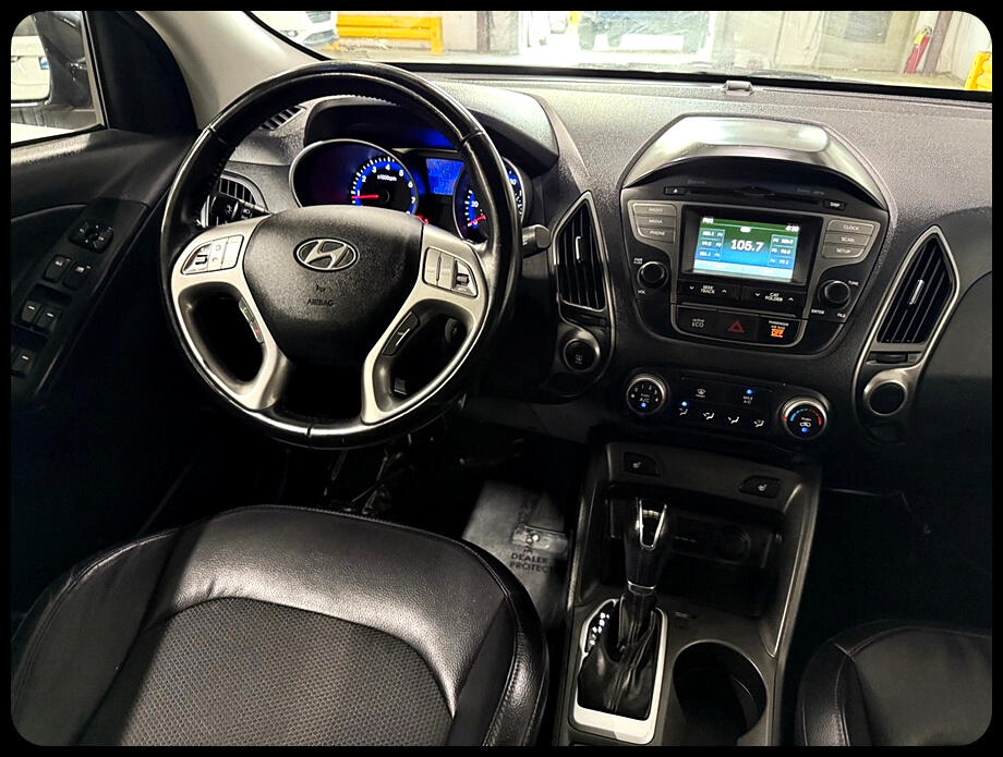 Vehicle image 14 of 40