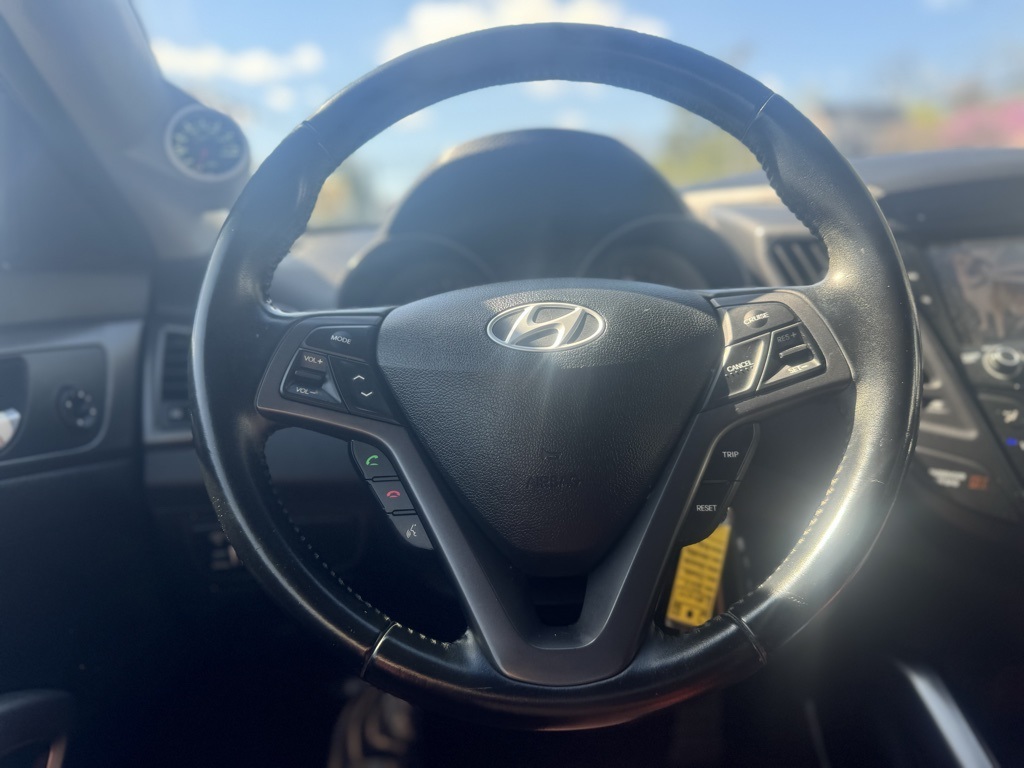 Vehicle image 26 of 30