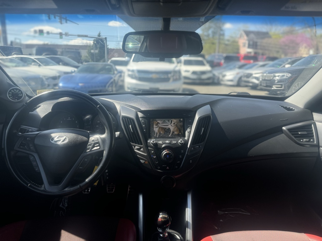 Vehicle image 19 of 30