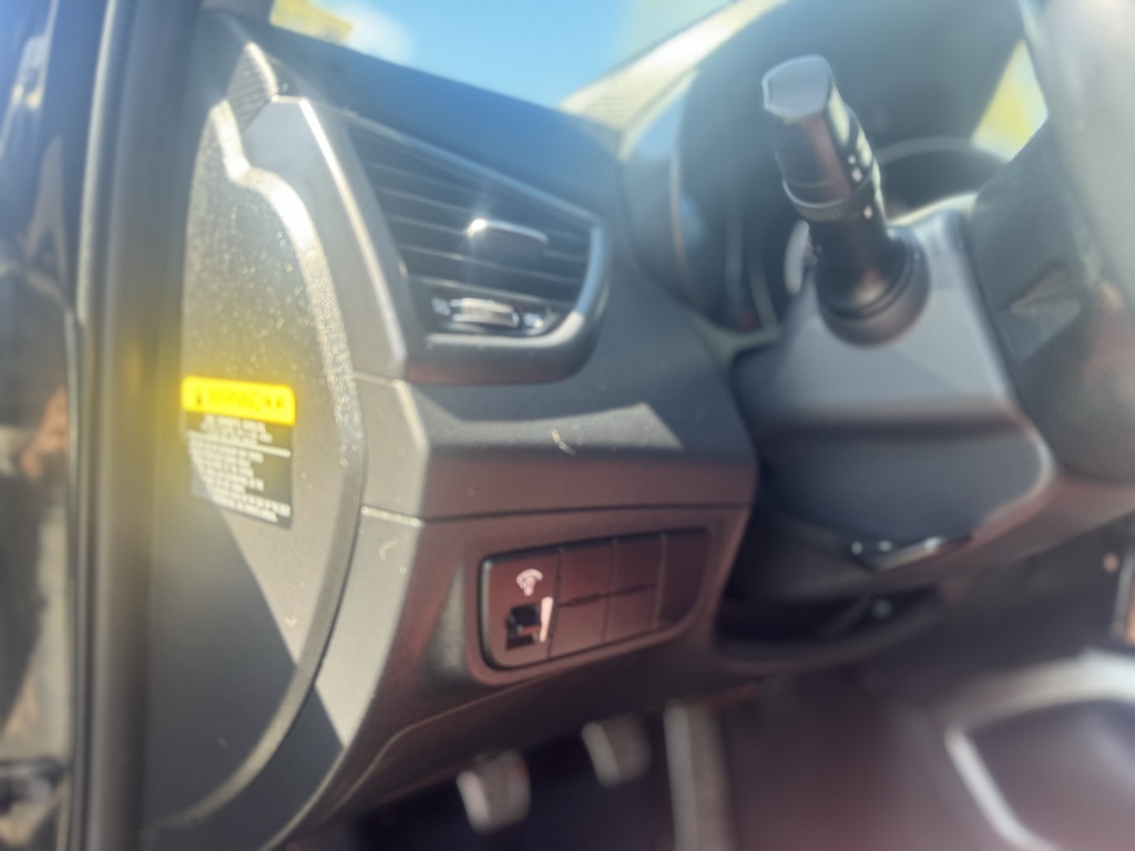 Vehicle image 12 of 30