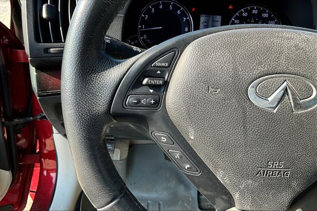 Vehicle image 17 of 32