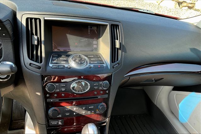 Vehicle image 29 of 32