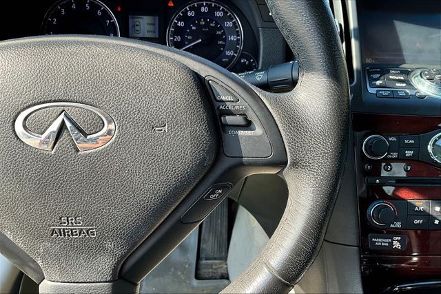 Vehicle image 18 of 32