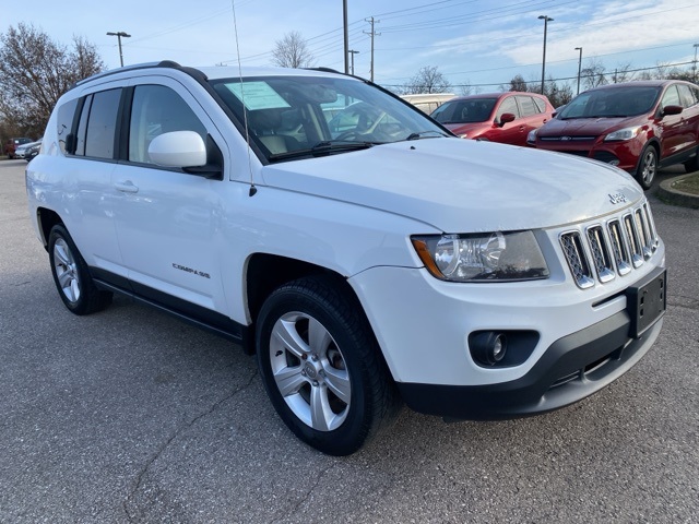 Vehicle image 3 of 33