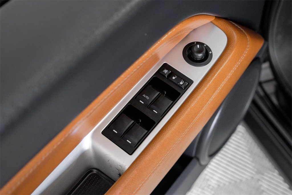 Vehicle image 43 of 56
