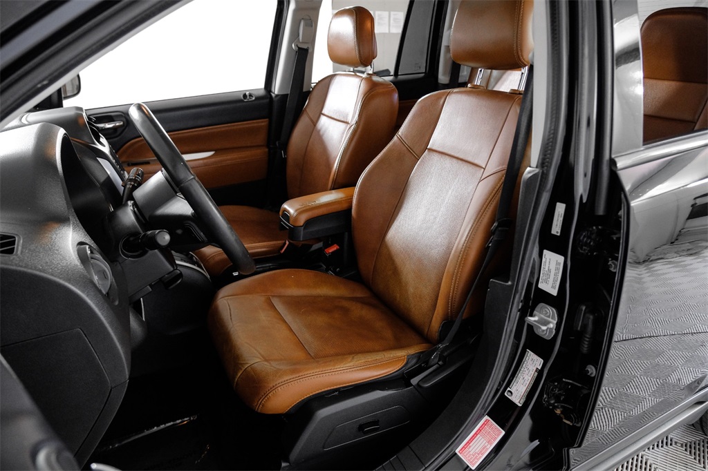 Vehicle image 18 of 56