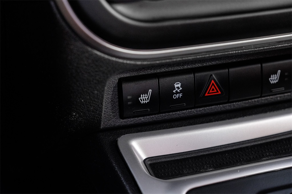 Vehicle image 41 of 56