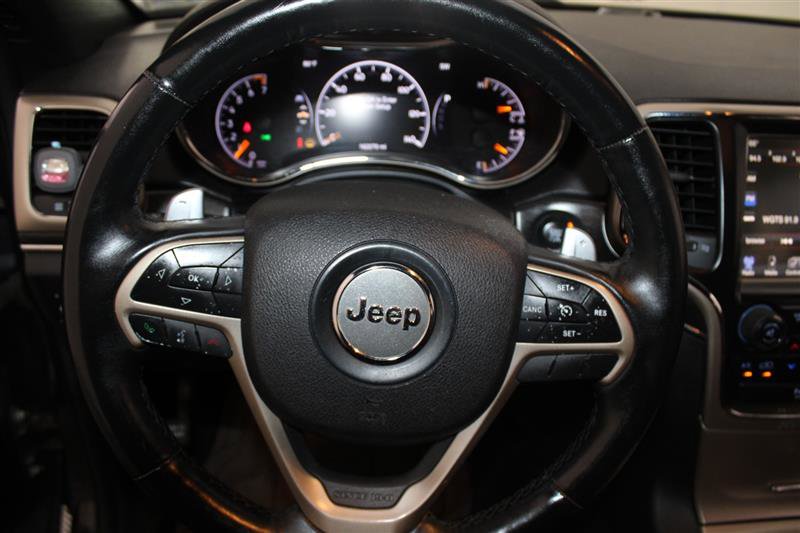 Vehicle image 23 of 32